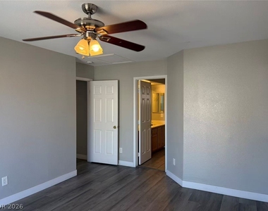 2262 Heavenly Lights Avenue - Photo Thumbnail 14