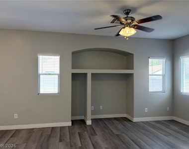 2262 Heavenly Lights Avenue - Photo Thumbnail 9