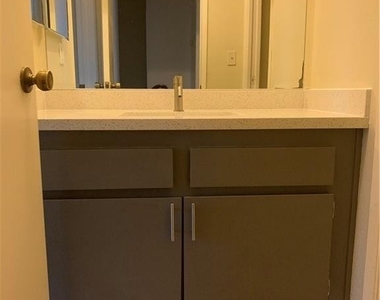 5266 Lisagayle Court - Photo Thumbnail 12