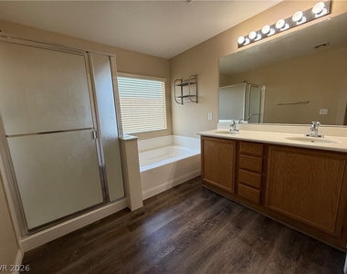 651 Shadwell Street - Photo Thumbnail 20