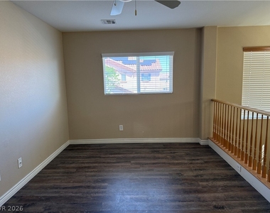 651 Shadwell Street - Photo Thumbnail 13