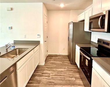 7373 Philip Cove Street - Photo Thumbnail 6