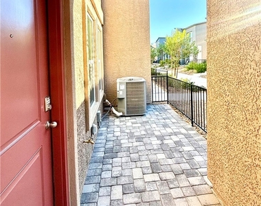 7373 Philip Cove Street - Photo Thumbnail 3
