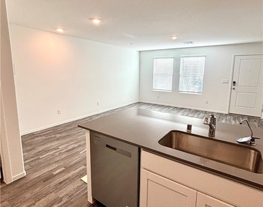 7373 Philip Cove Street - Photo Thumbnail 9