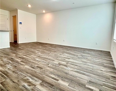 7373 Philip Cove Street - Photo Thumbnail 5