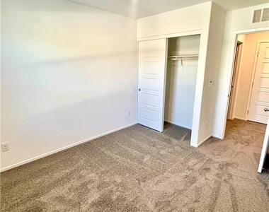 7373 Philip Cove Street - Photo Thumbnail 20