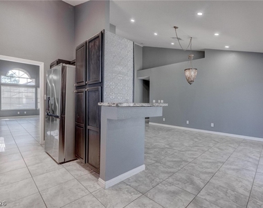 7817 Cape Vista Lane - Photo Thumbnail 15