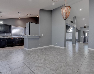 7817 Cape Vista Lane - Photo Thumbnail 9