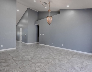 7817 Cape Vista Lane - Photo Thumbnail 10