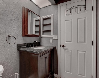 7817 Cape Vista Lane - Photo Thumbnail 35
