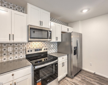 7377 Philip Cove Street - Photo Thumbnail 11