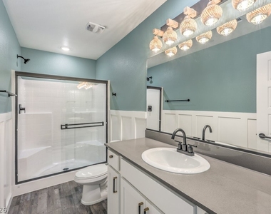 7377 Philip Cove Street - Photo Thumbnail 20