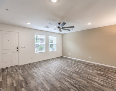 7377 Philip Cove Street - Photo Thumbnail 5