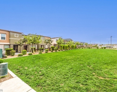 7377 Philip Cove Street - Photo Thumbnail 34