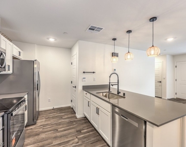 7377 Philip Cove Street - Photo Thumbnail 10