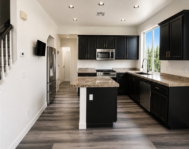 5608 Andes Mountain Avenue - Photo Thumbnail 2