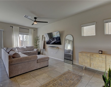 7828 Rachelis Street - Photo Thumbnail 5