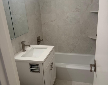 East 79th Street - Photo Thumbnail 2