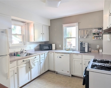 136 Weston Road - Photo Thumbnail 7