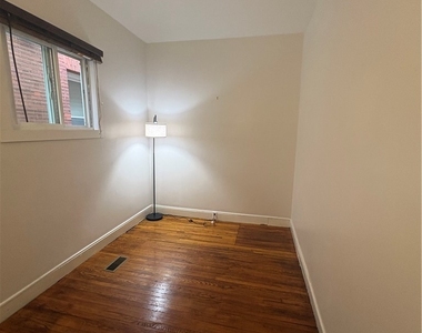 107 Ashland Avenue - Photo Thumbnail 21