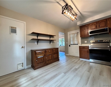 27 Brandel Avenue - Photo Thumbnail 4