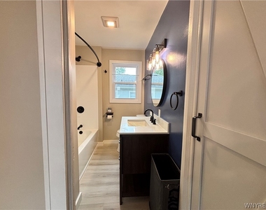 27 Brandel Avenue - Photo Thumbnail 10