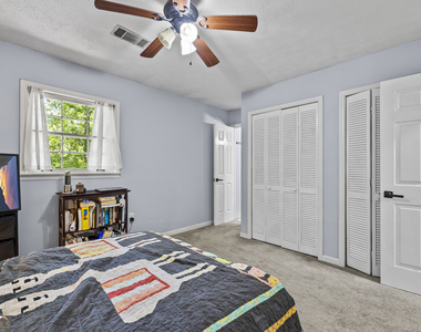 527 University Circle - Photo Thumbnail 14