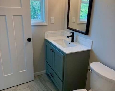 1000 Callaway Avenue - Photo Thumbnail 10