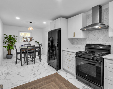 610 Oriole Drive Se - Photo Thumbnail 11