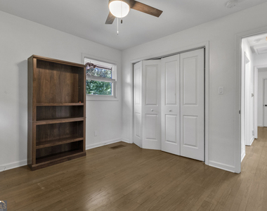 610 Oriole Drive Se - Photo Thumbnail 16