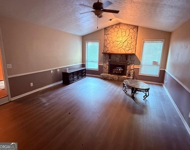 3443 Deshong Drive - Photo Thumbnail 2