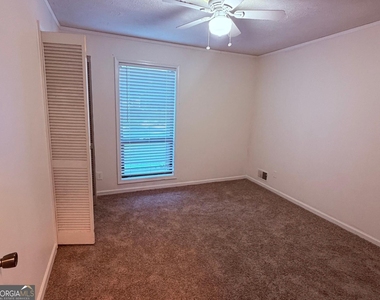 3443 Deshong Drive - Photo Thumbnail 8