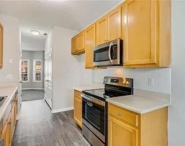762 Commerce Boulevard - Photo Thumbnail 1