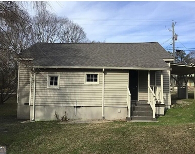 201 S Pine Street - Photo Thumbnail 7