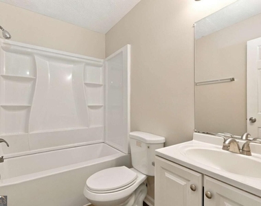 2741 Oxford Drive - Photo Thumbnail 12