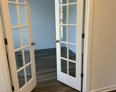 3803 Memphis Drive - Photo Thumbnail 17