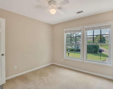 3803 Memphis Drive - Photo Thumbnail 8