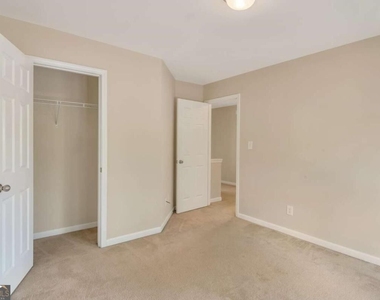 3803 Memphis Drive - Photo Thumbnail 11