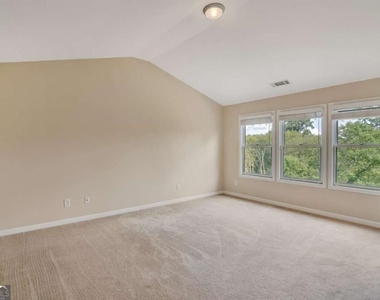 3803 Memphis Drive - Photo Thumbnail 3