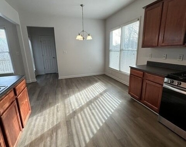 3803 Memphis Drive - Photo Thumbnail 23
