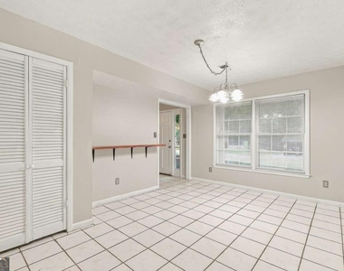 1166 Shoreham Drive - Photo Thumbnail 6