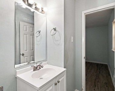 10200 Top Tree Court - Photo Thumbnail 11