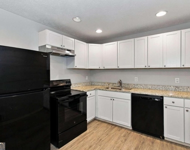 10200 Top Tree Court - Photo Thumbnail 2