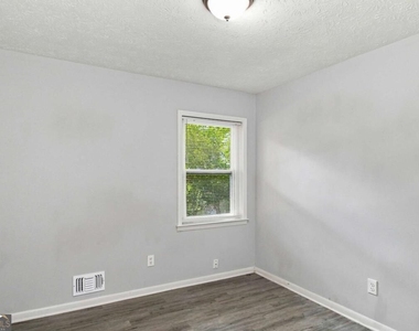 10200 Top Tree Court - Photo Thumbnail 6