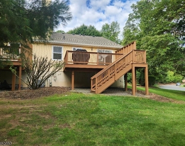 45 Bridle Way - Photo Thumbnail 4
