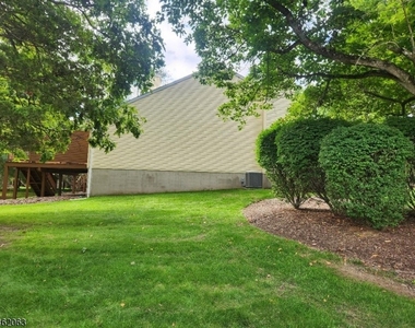 45 Bridle Way - Photo Thumbnail 2