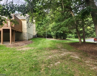 45 Bridle Way - Photo Thumbnail 3