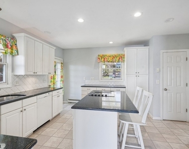 15 Mcgregor Ave - Photo Thumbnail 8