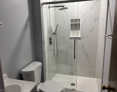 23 Bloomingdale Dr - Photo Thumbnail 15