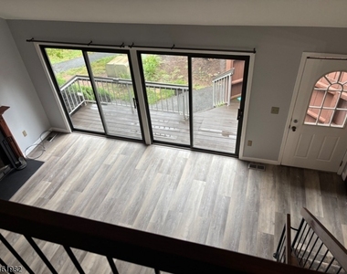 23 Bloomingdale Dr - Photo Thumbnail 11